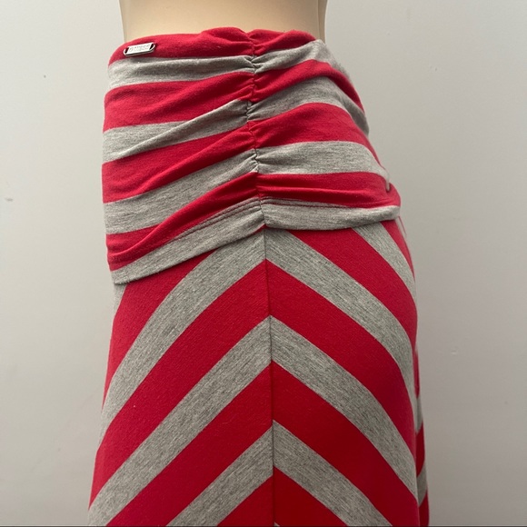 Guess Women’s Stripe Maxi Skirt Size Large - Picture 5 of 10